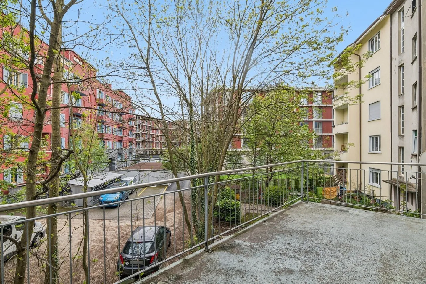 Ideale Lage - 2 Balkone - Foto 3 di 11