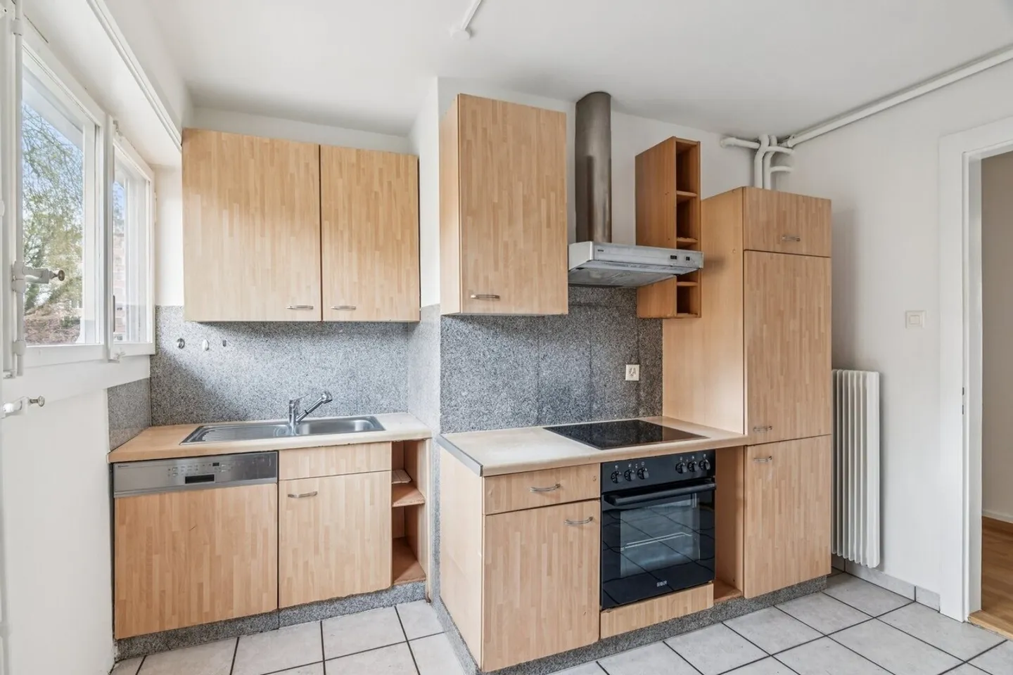 Ideale Lage - 2 Balkone - Foto 4 di 11