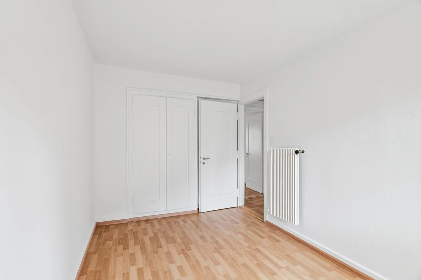 Ideale Lage - 2 Balkone - Foto 8 di 11