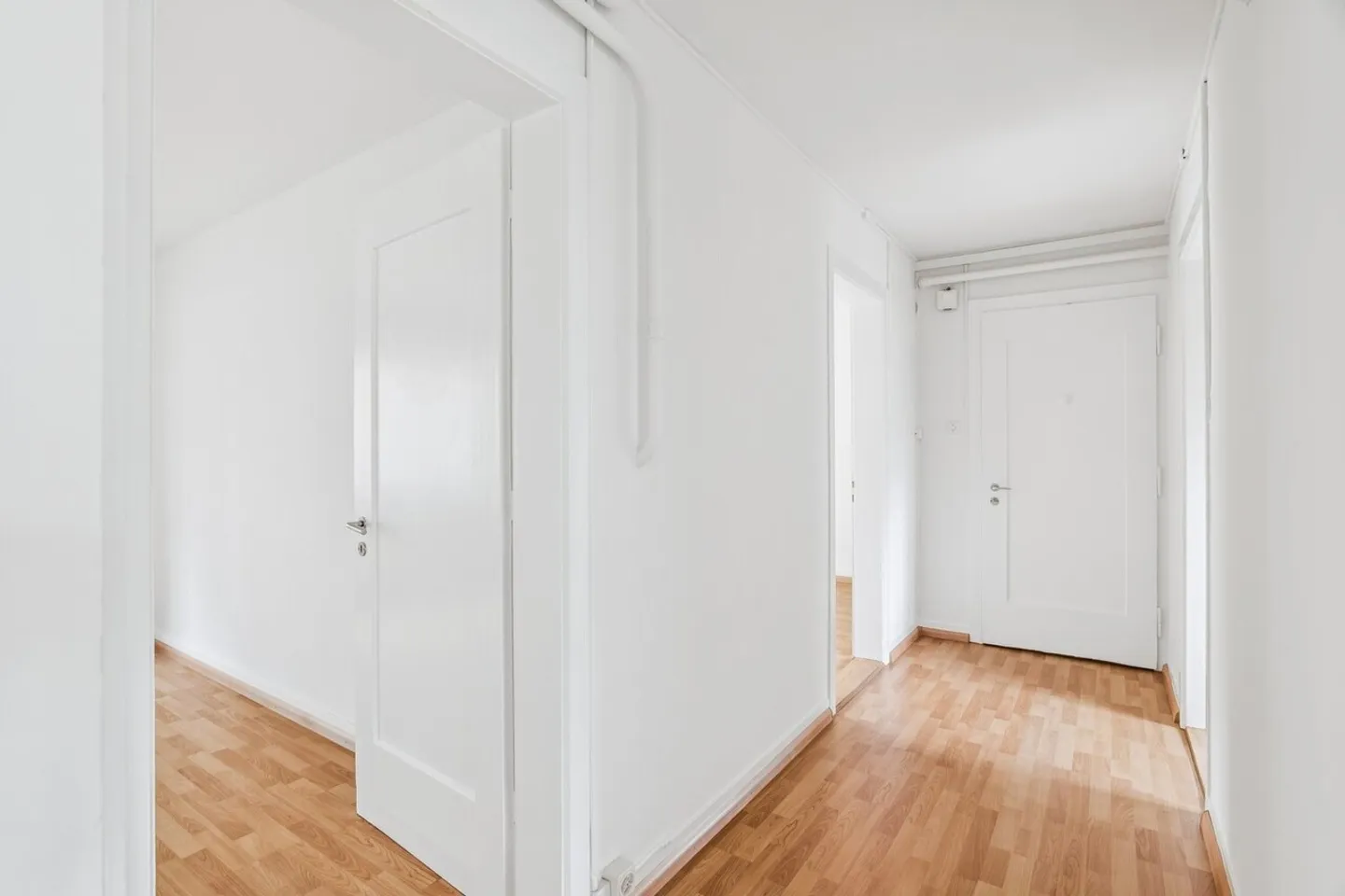 Ideale Lage - 2 Balkone - Foto 9 di 11