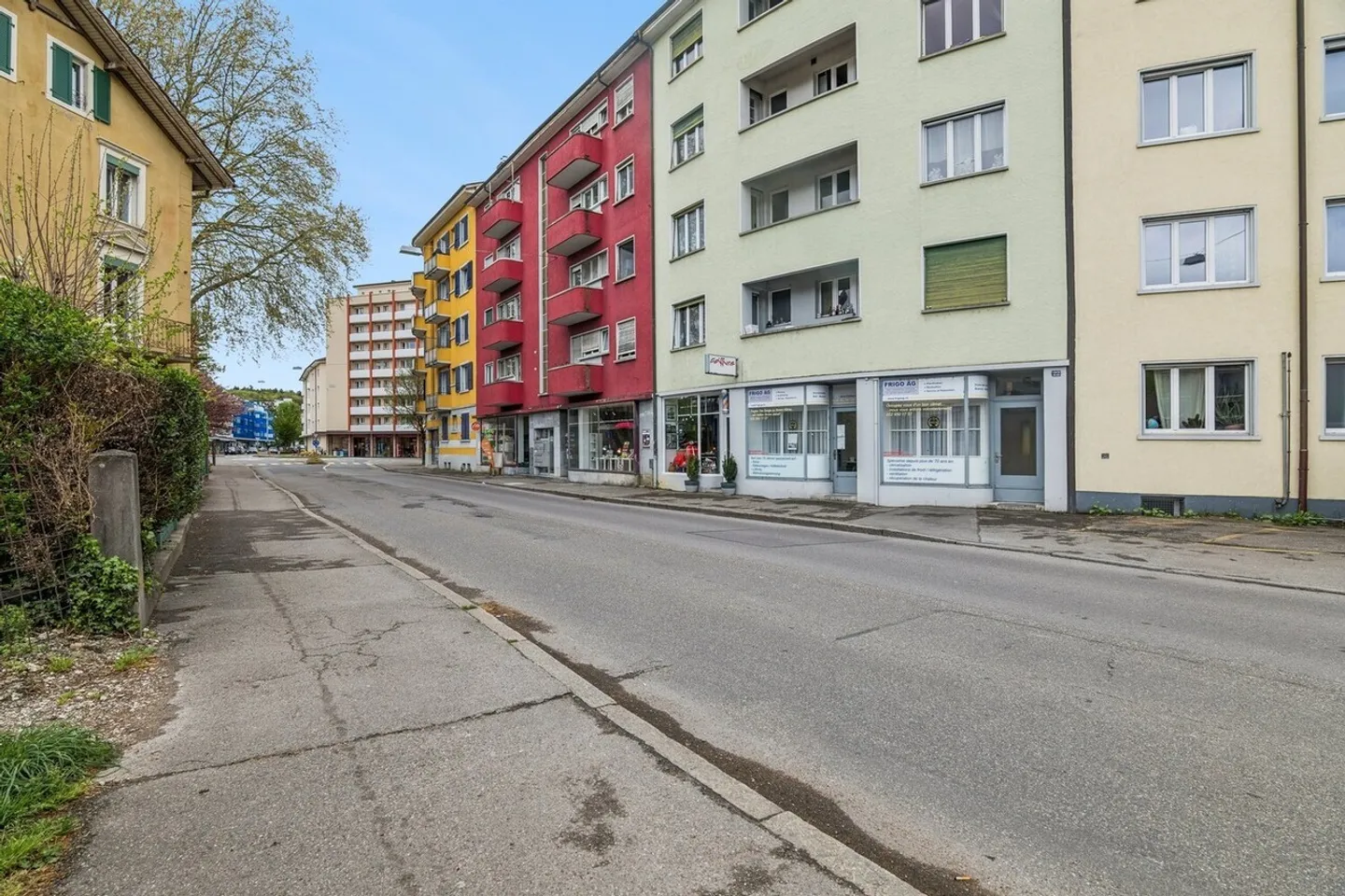 Ideale Lage - 2 Balkone - Foto 11 di 11