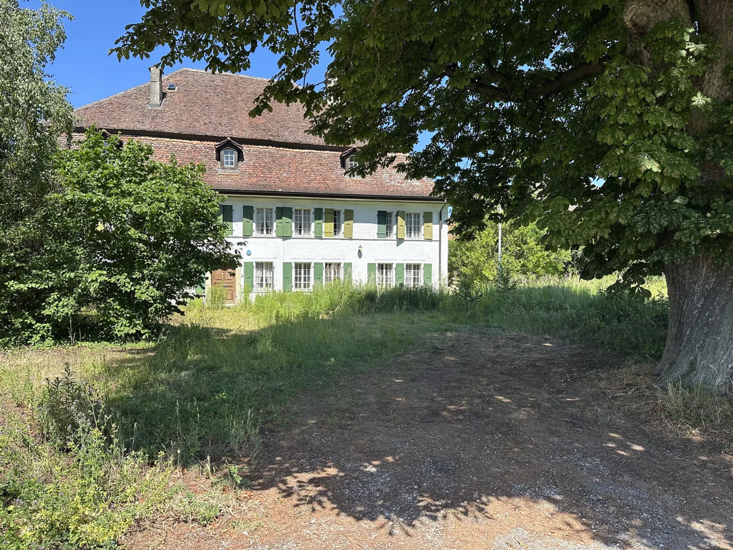 Bâtiment au caractère unique avec potentiel de rénovation pour 5 appartements - Photo 5 sur 6