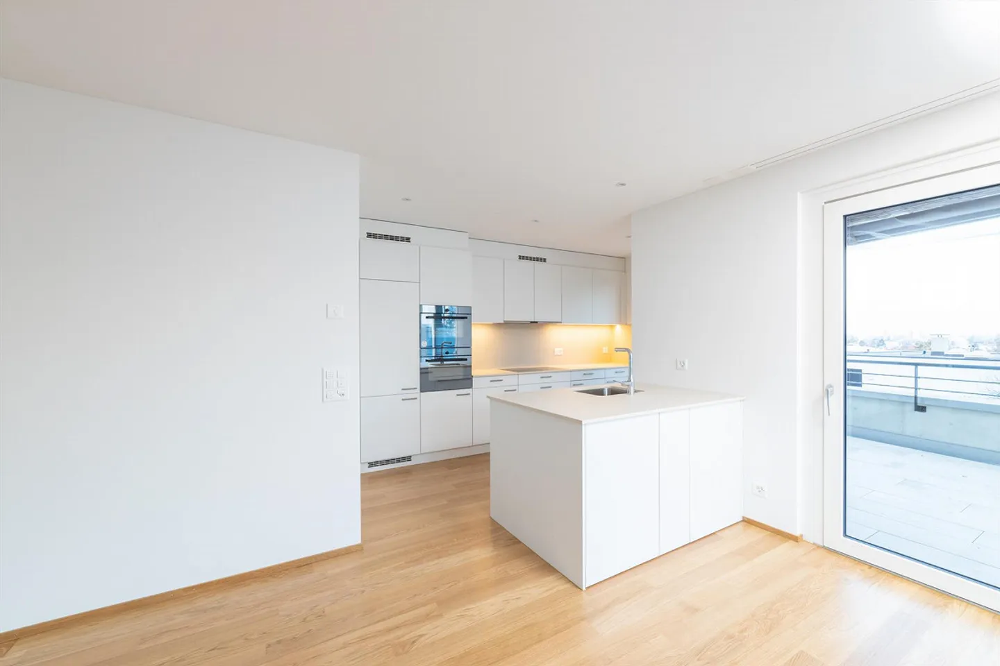 Attico esclusivo con ampia terrazza solarium e 145 m2 di superficie abitabile B5 - Foto 6 di 26