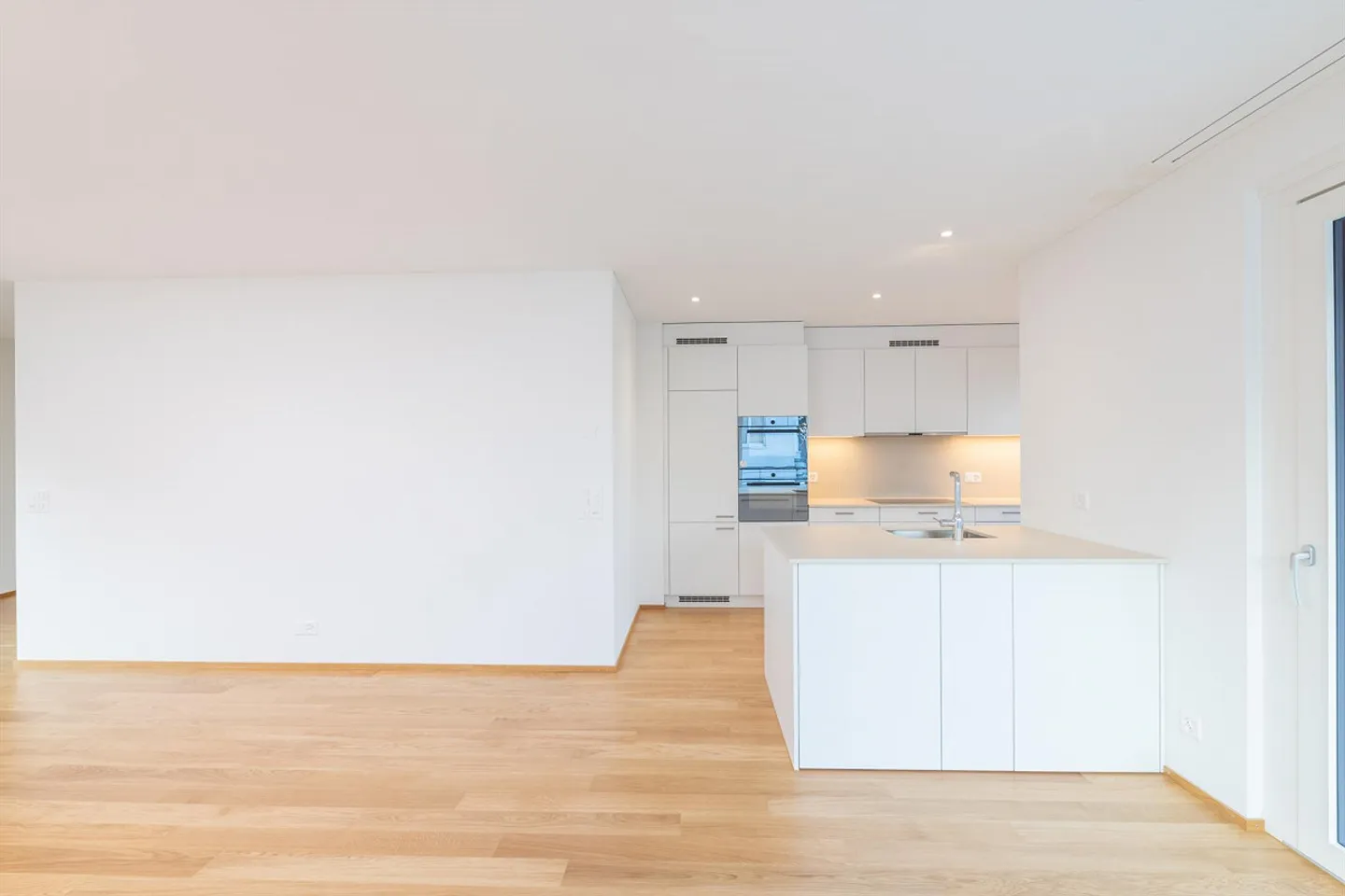 Attico esclusivo con ampia terrazza solarium e 145 m2 di superficie abitabile B5 - Foto 8 di 26