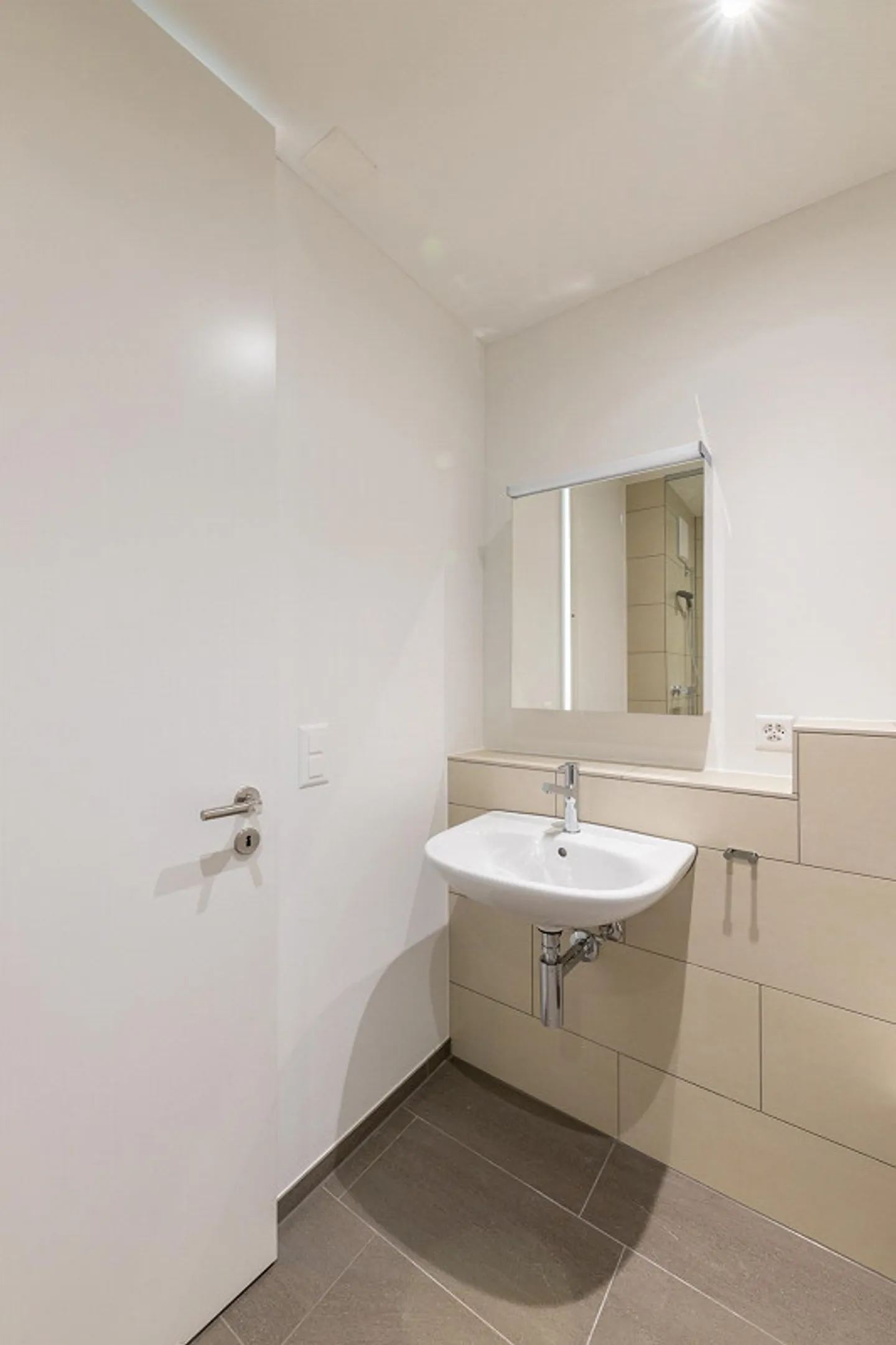 Attico esclusivo con ampia terrazza solarium e 145 m2 di superficie abitabile B5 - Foto 12 di 26
