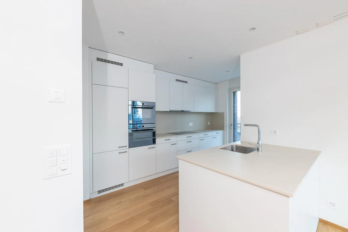 Attico esclusivo con ampia terrazza solarium e 145 m2 di superficie abitabile B5 - Foto 5 di 26
