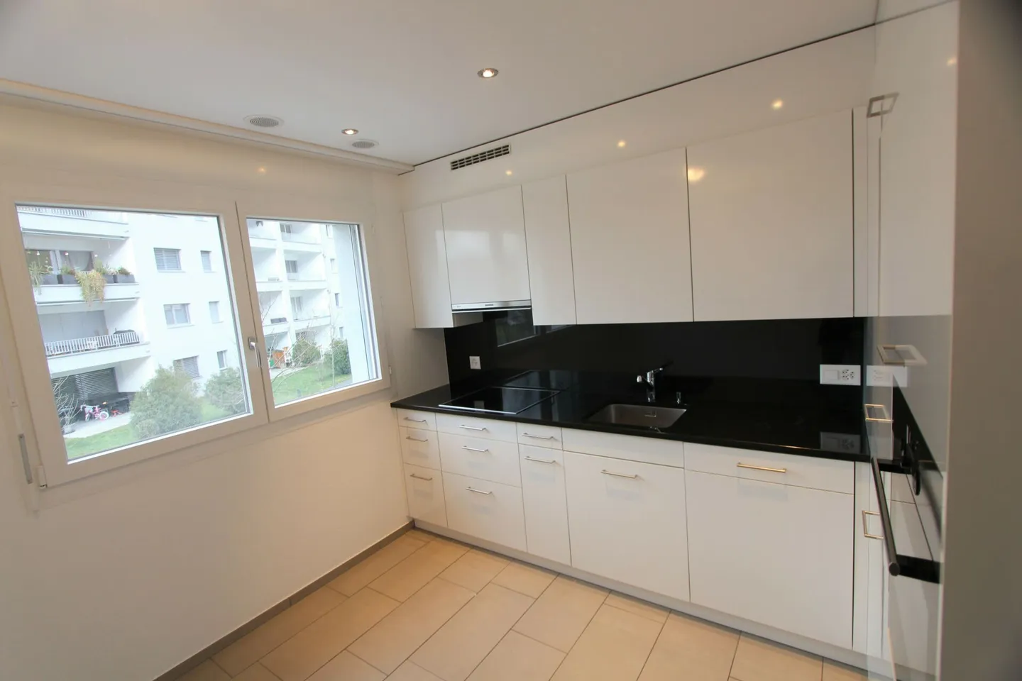 Appartamento di 4,5 stanze a Schübelbach - Foto 2 di 7