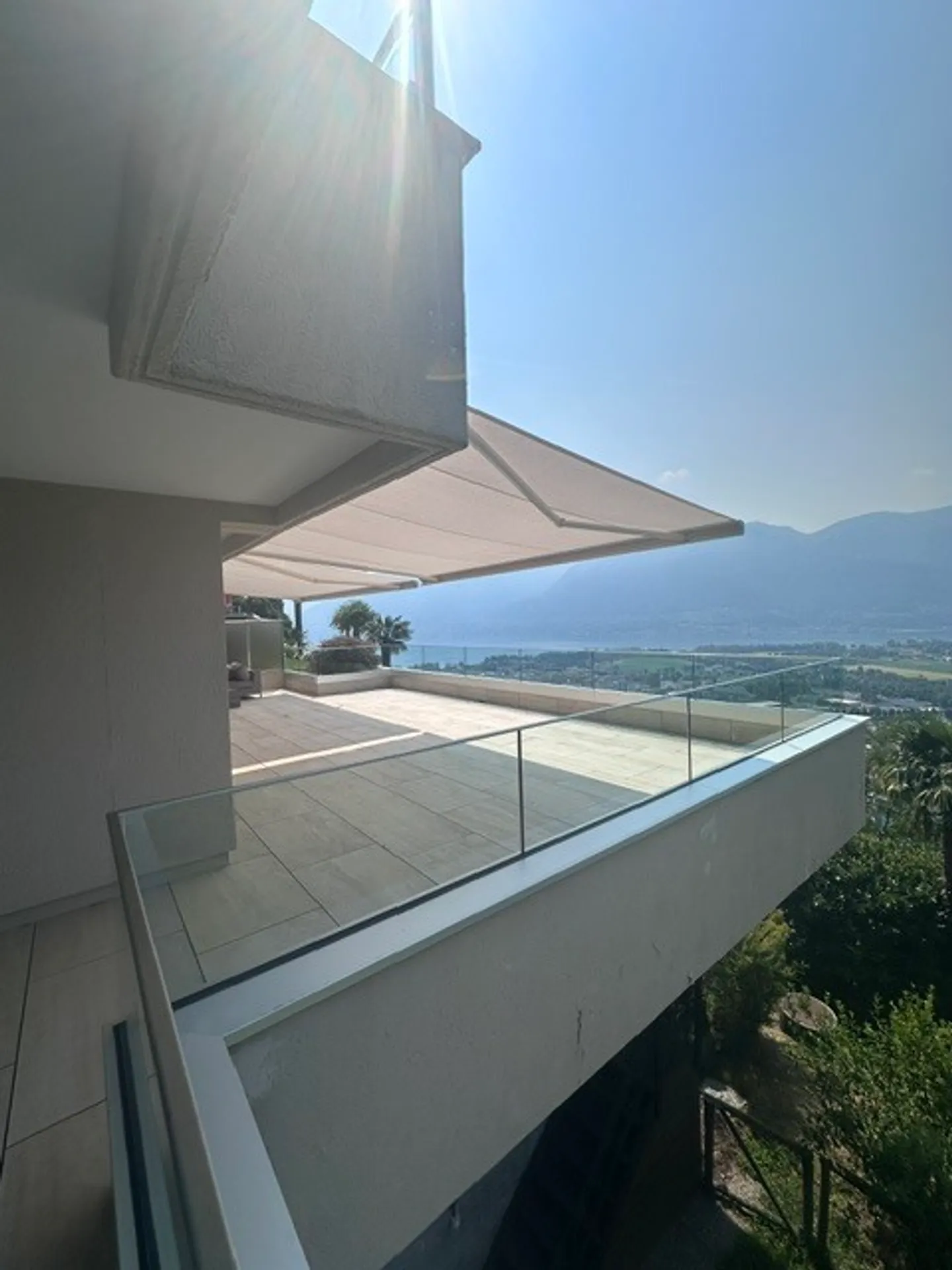 Appartamento Stupendo con Vista Lago - Foto 2 di 30