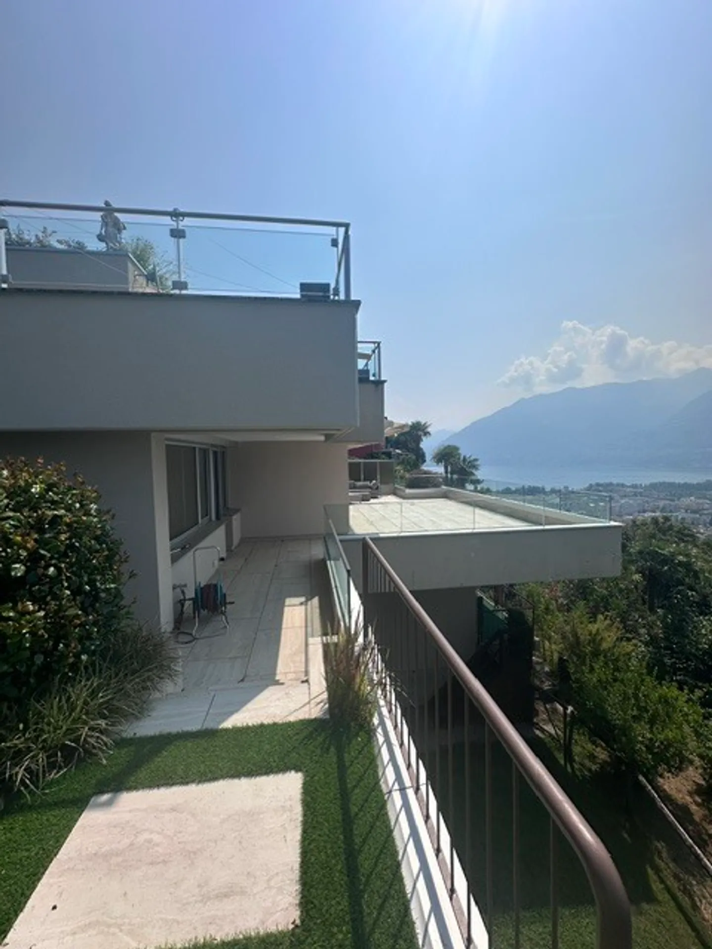 Appartamento Stupendo con Vista Lago - Foto 3 di 30