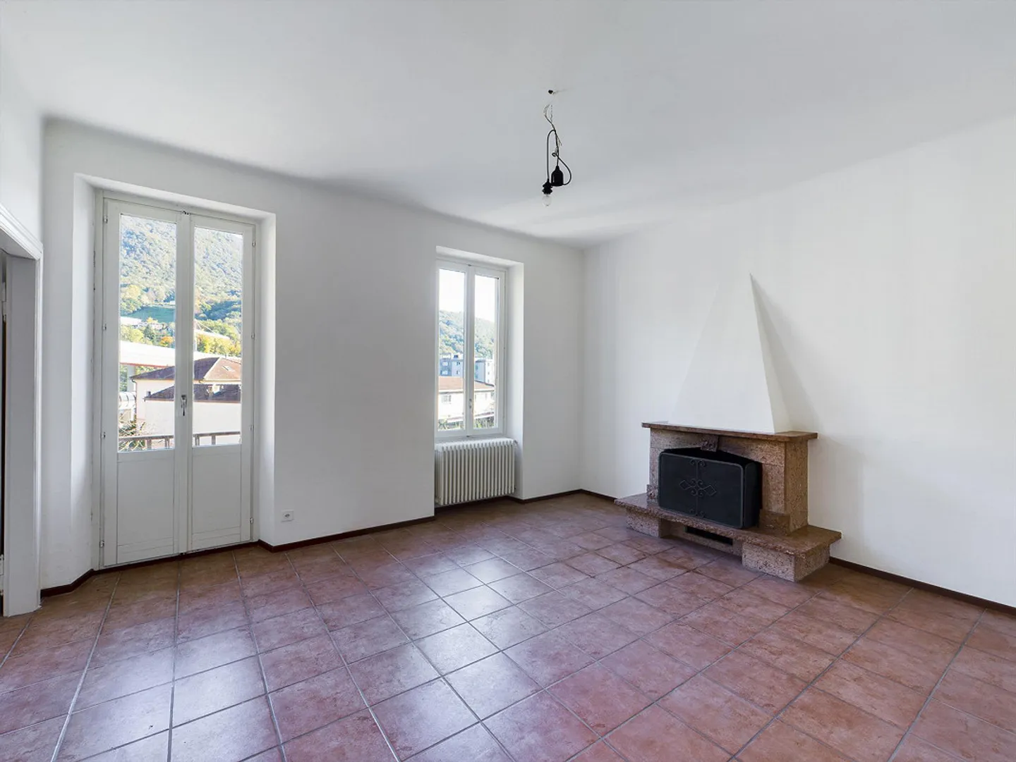 TERRENO EDIFICABILE con casa PLURIFAMILIARE. - Foto 7 di 25