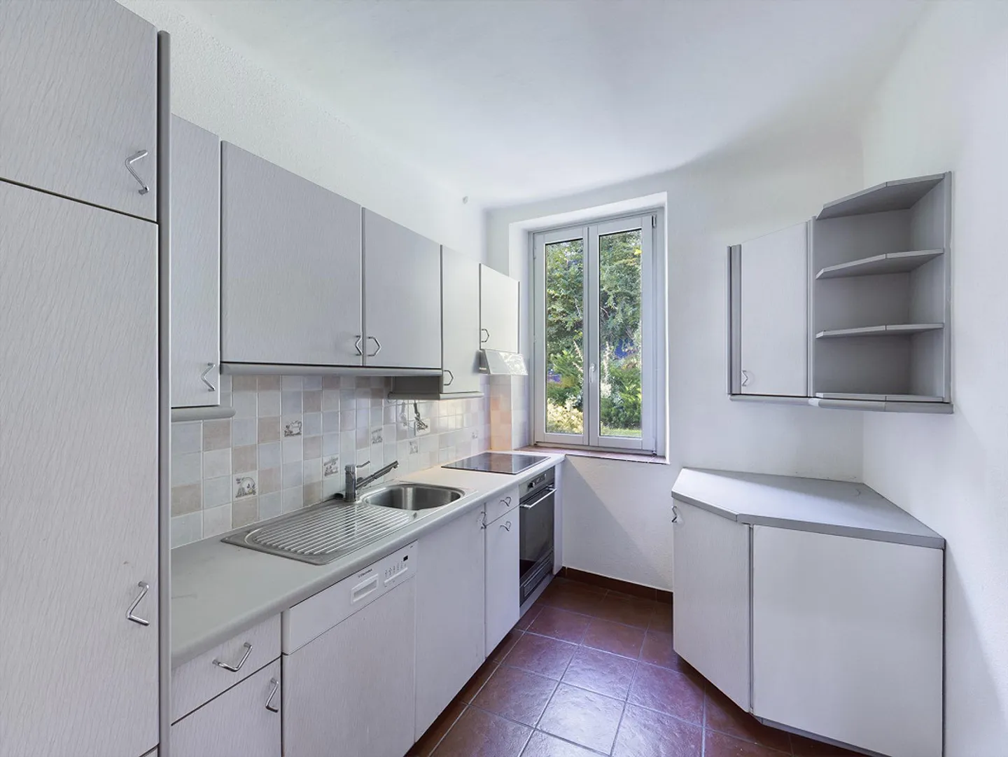 TERRENO EDIFICABILE con casa PLURIFAMILIARE. - Foto 10 di 25