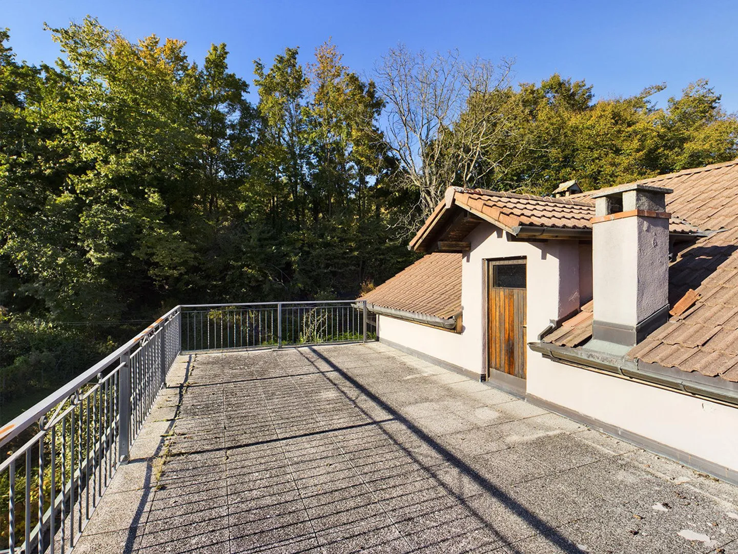 TERRENO EDIFICABILE con casa PLURIFAMILIARE. - Foto 16 di 25