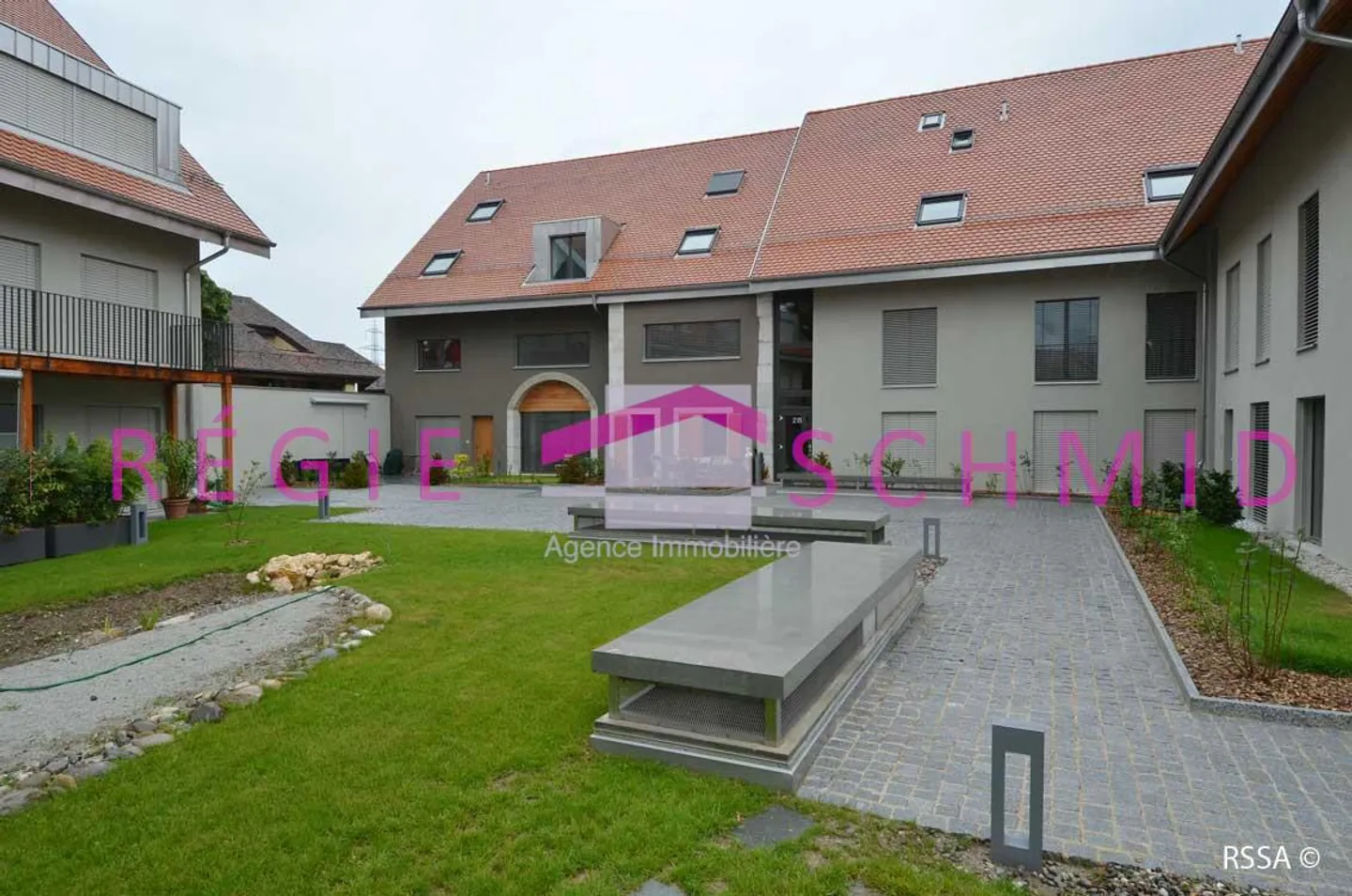 Appartement en duplex avec 6 pièces à Eysins - Photo 1 sur 13