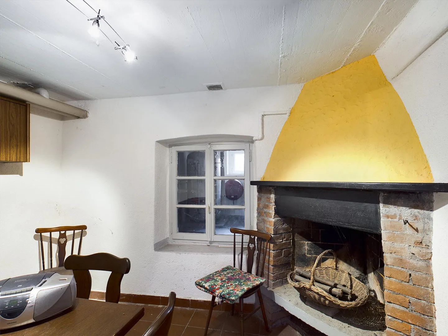 TERRENO EDIFICABILE con casa PLURIFAMILIARE. - Foto 18 di 25