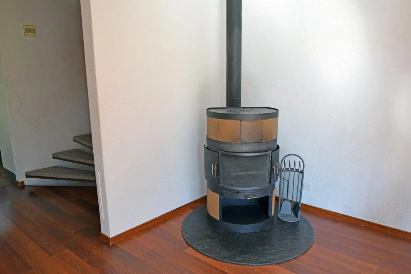 Incantevole appartamento su due livelli di 5½ locali con splendido giardino in affitto - Foto 2 di 8