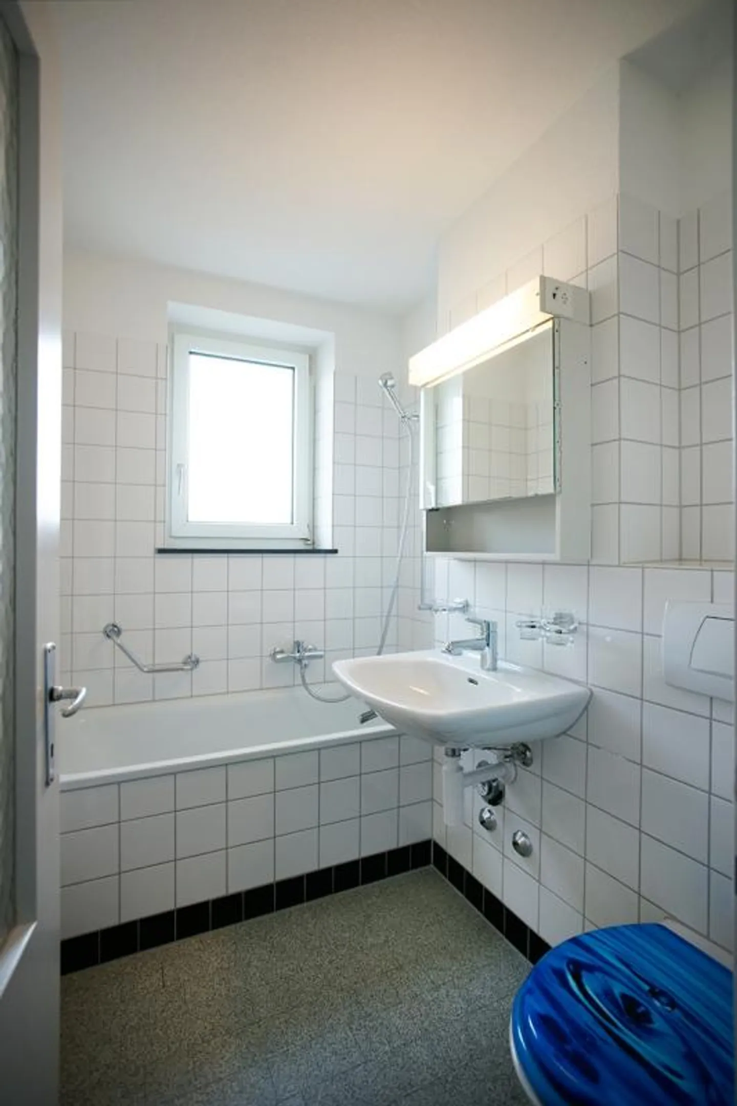 beautiful 4 room apartment with large glazed porch - Photo 11 of 17