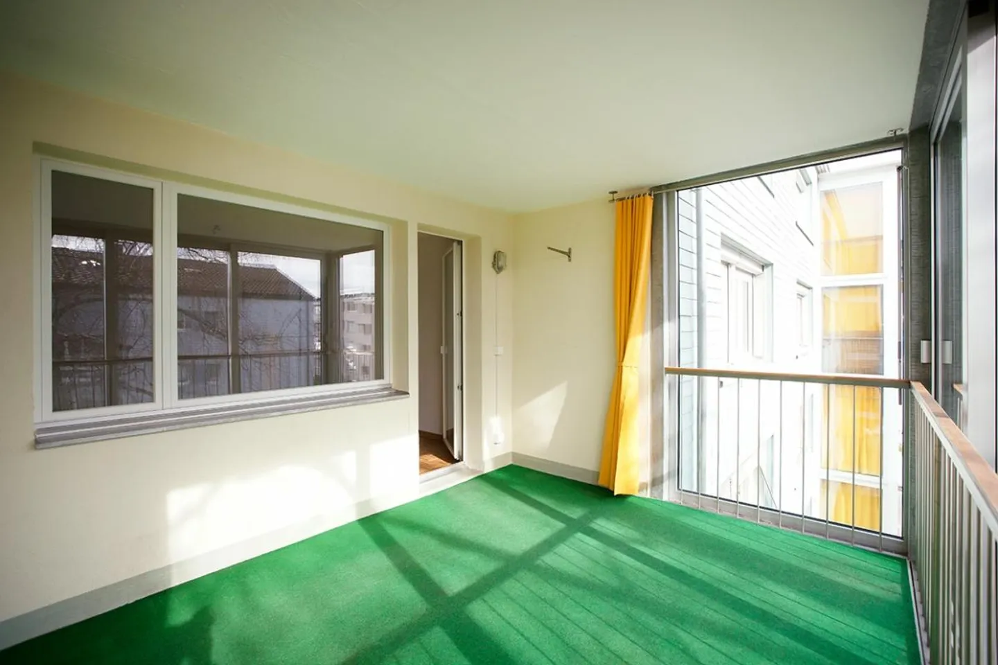 beautiful 4 room apartment with large glazed porch - Photo 16 of 17