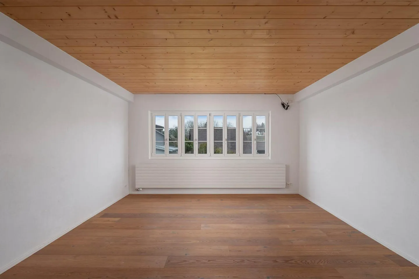 Charming Townhouse with Garden - Photo 4 of 13