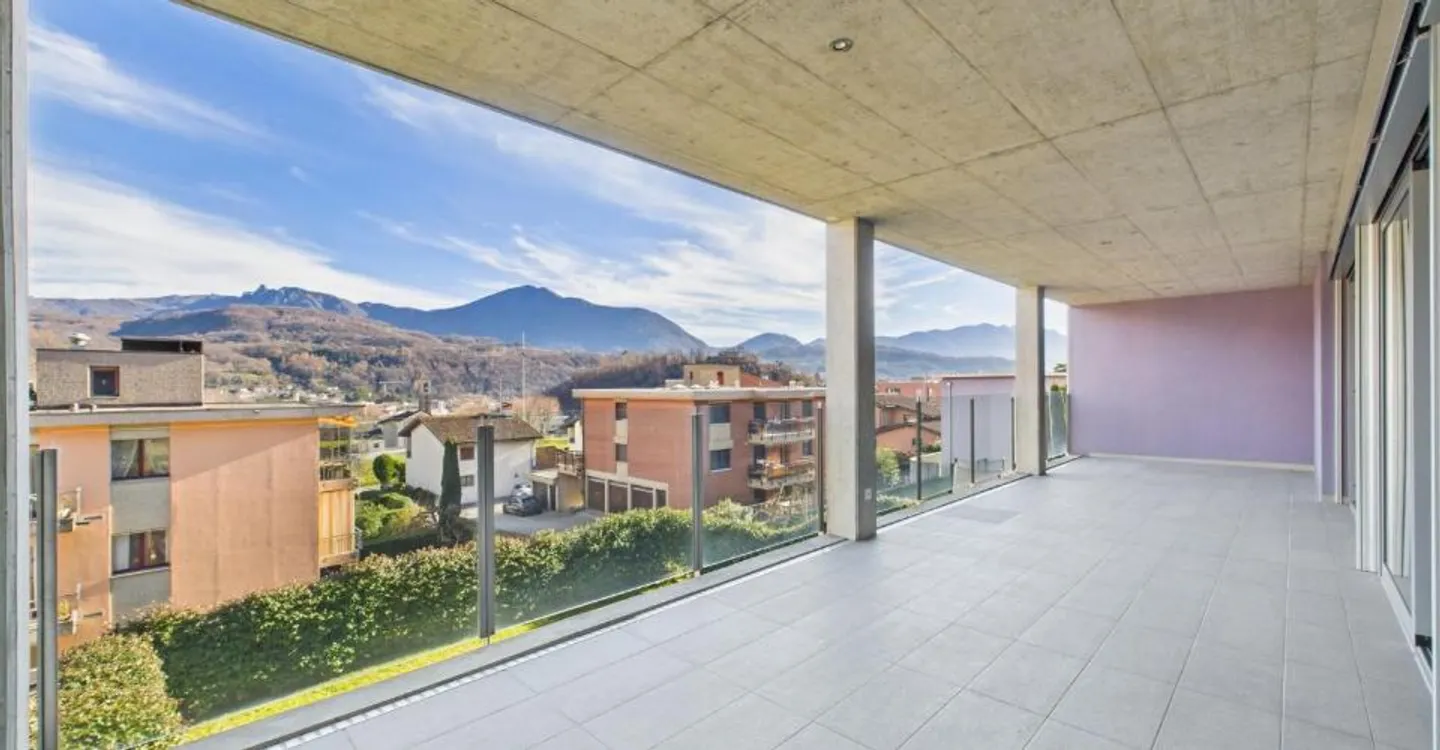 Appartement moderne avec grande terrasse - Photo 7 sur 9