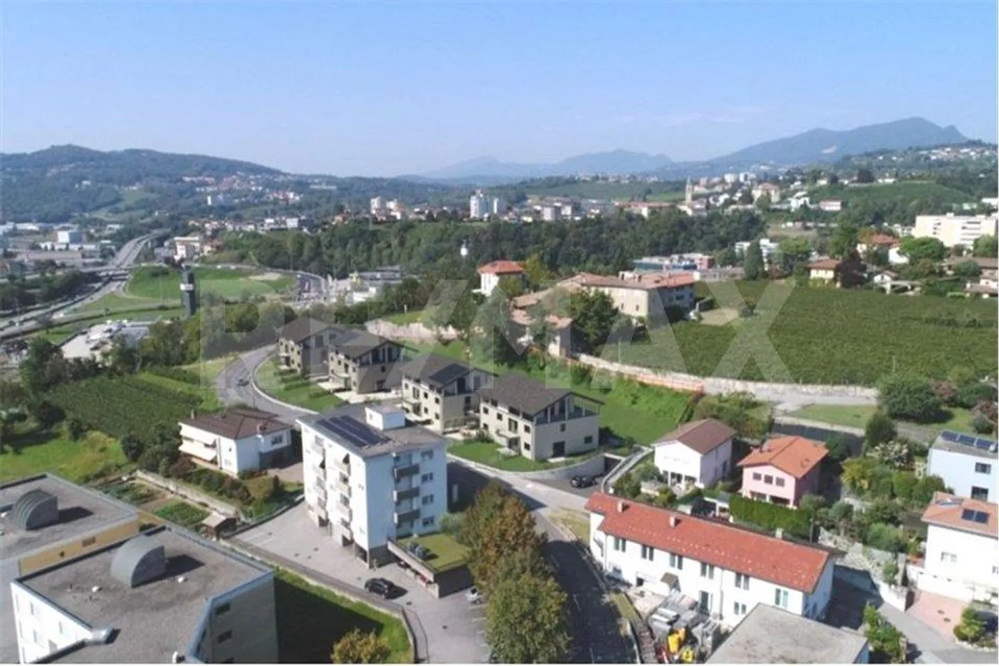 Nuovo appartamento moderno di 2,5 locali con giardino privato - Foto 2 di 7
