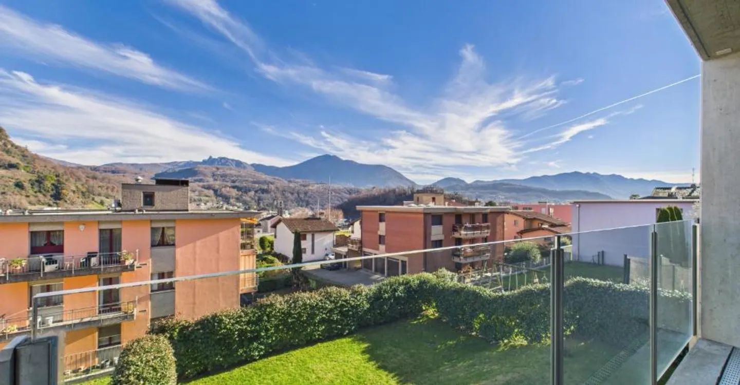 Appartement moderne avec grande terrasse - Photo 8 sur 9