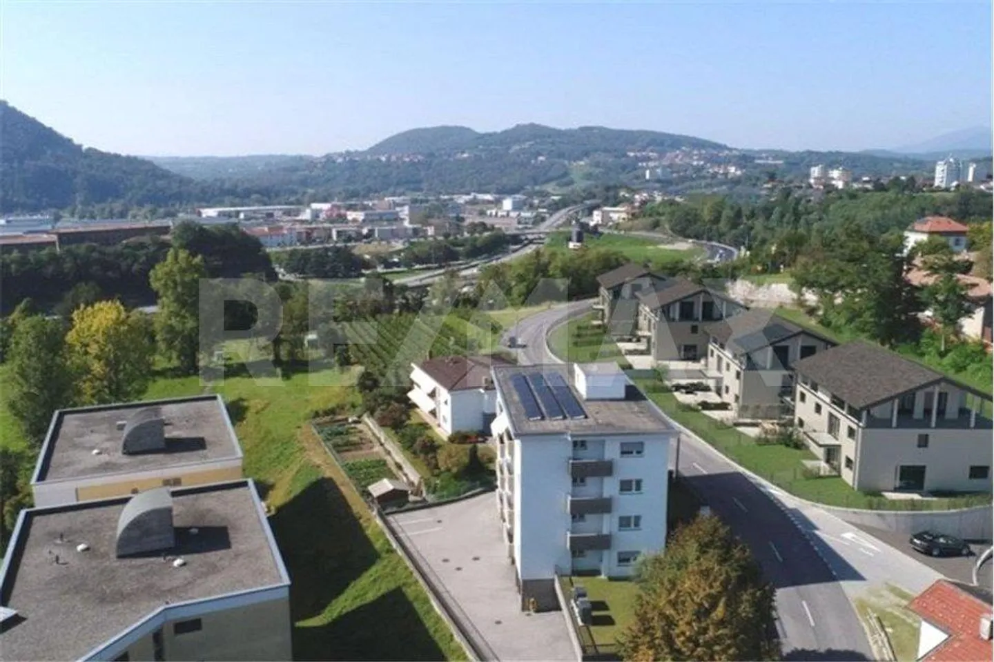 Nuovo appartamento moderno di 2,5 locali con giardino privato - Foto 3 di 7