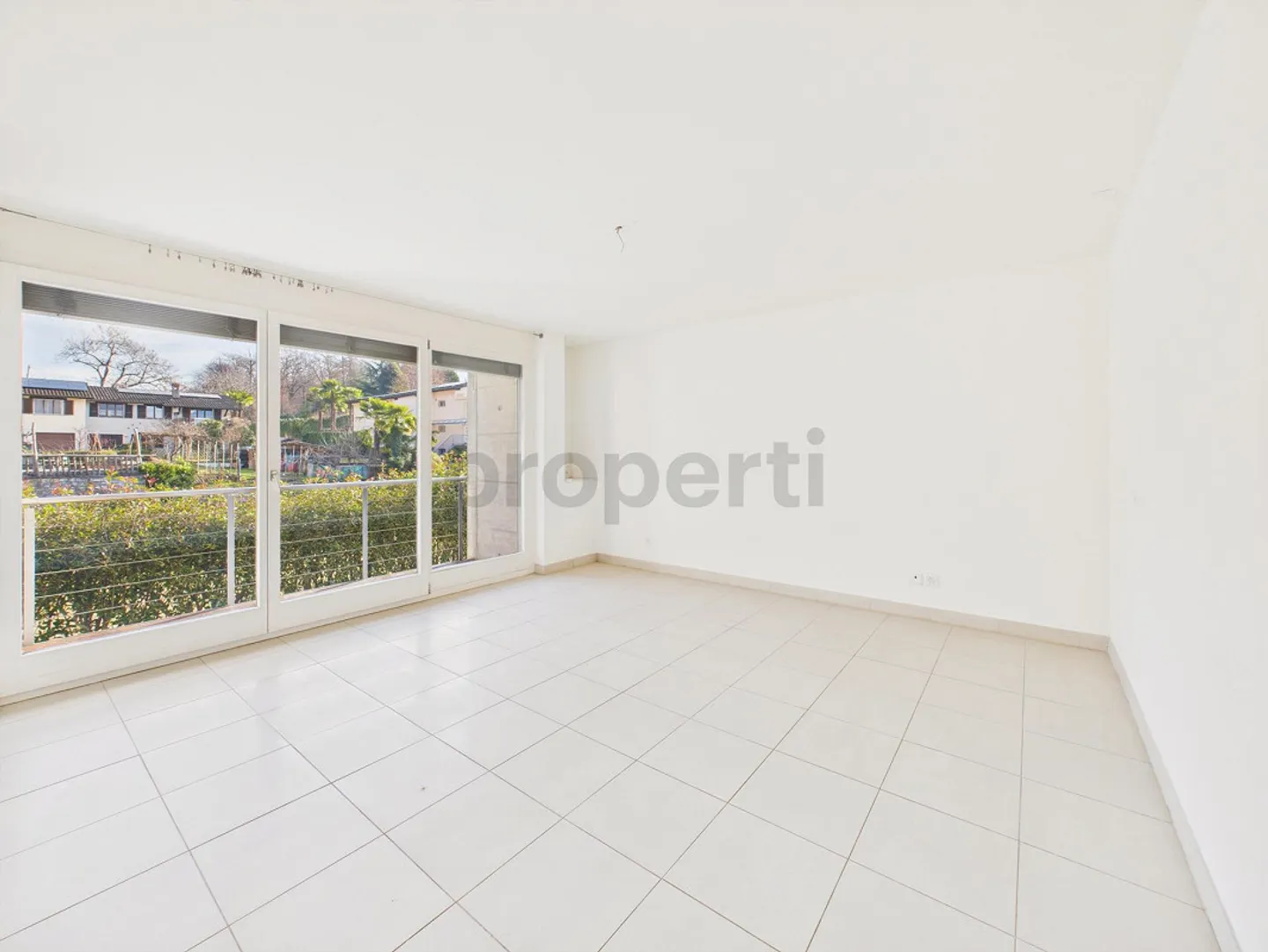 Villa spaziosa con piscina a Brione - Foto 13 di 16