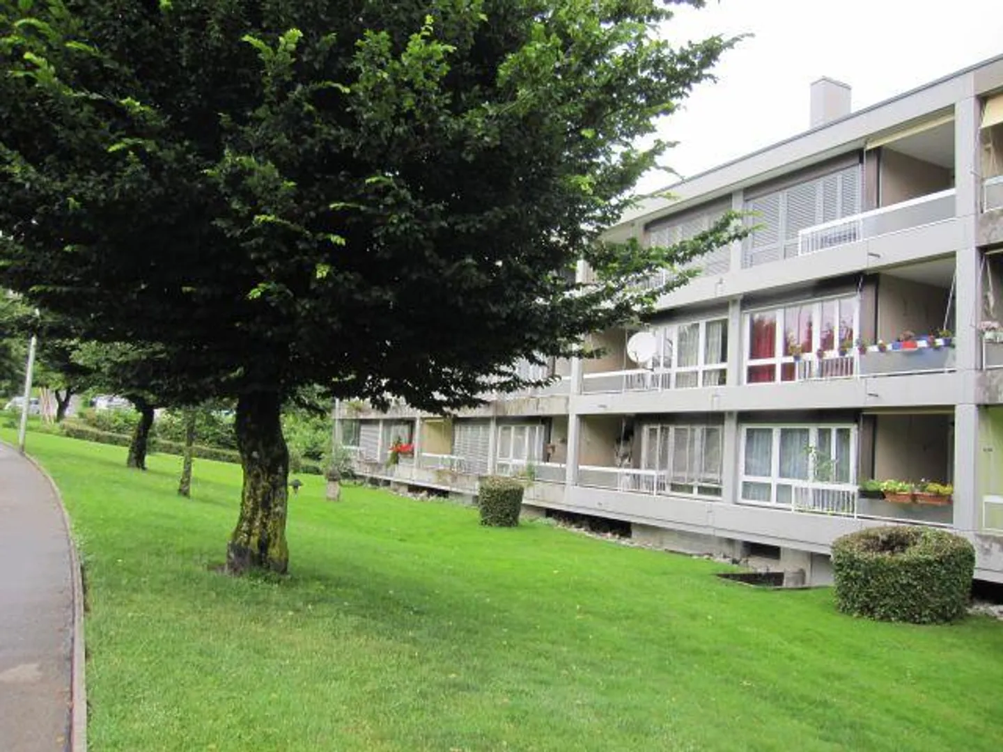 Apartment in a quiet sunny location - Photo 2 of 6