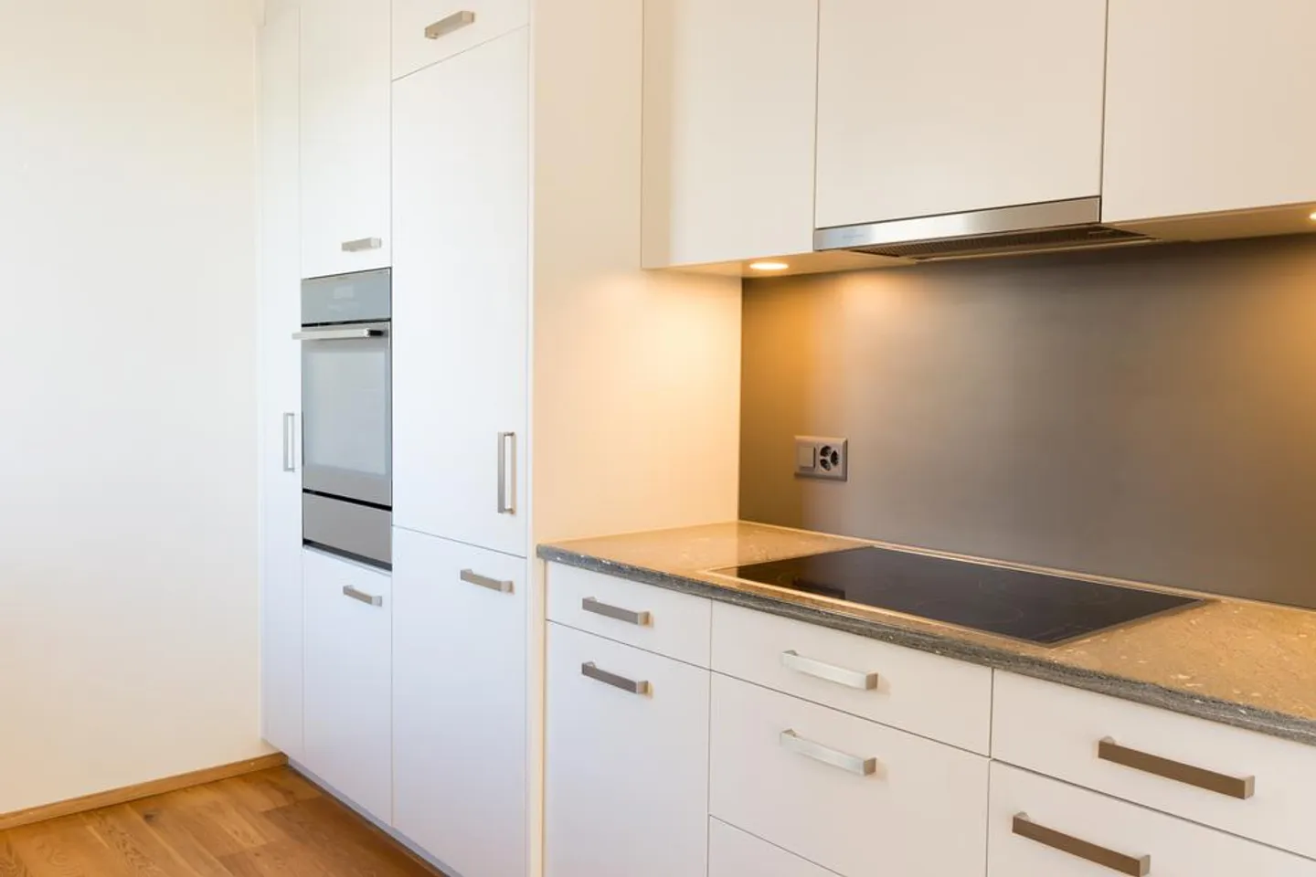 High-quality apartment in a sunny and quiet location - Photo 2 of 10