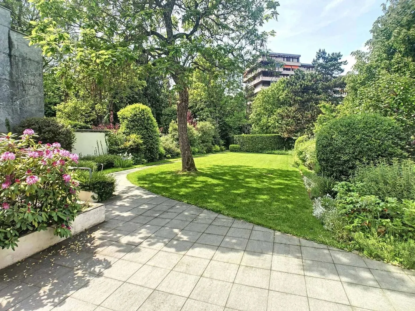 LE GRAND-SACONNEX | MAGNIFIQUE TOWNHOUSE 11 PIÈCES - Photo 9 sur 12