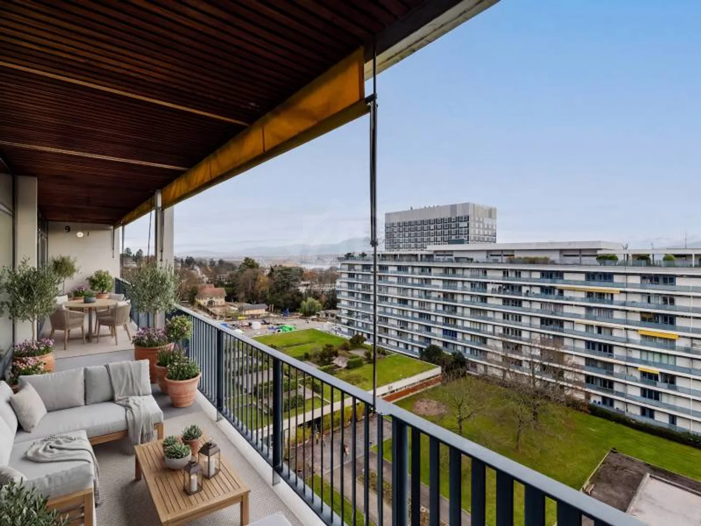 Spacieux appartement attique - Genève - Photo 1 sur 9