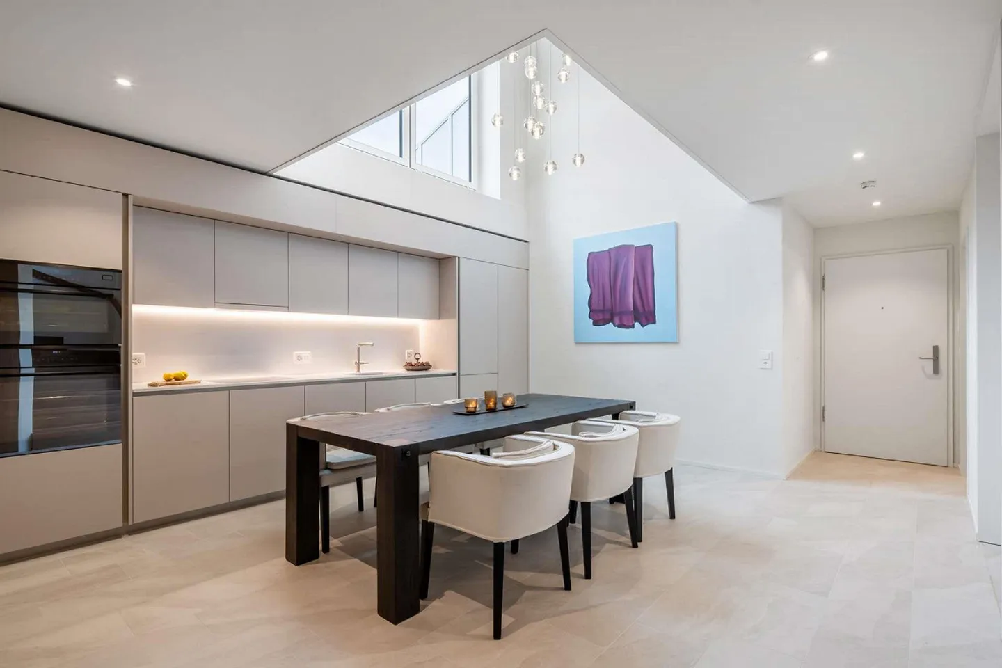 City Penthouse Triplex with Distant View - Photo 4 of 13