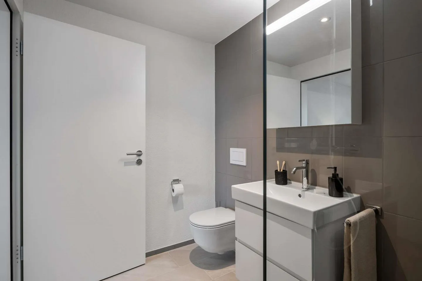 City Penthouse Triplex with Distant View - Photo 10 of 13