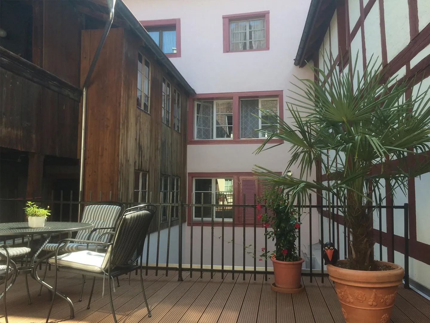 Renovated Charming Old Town Apartment - Photo 7 of 7