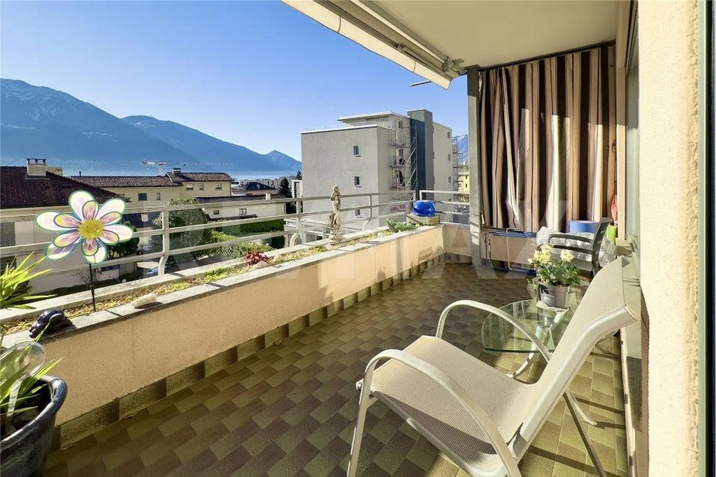 Cozy 3.5 rooms central - Photo 4 of 13