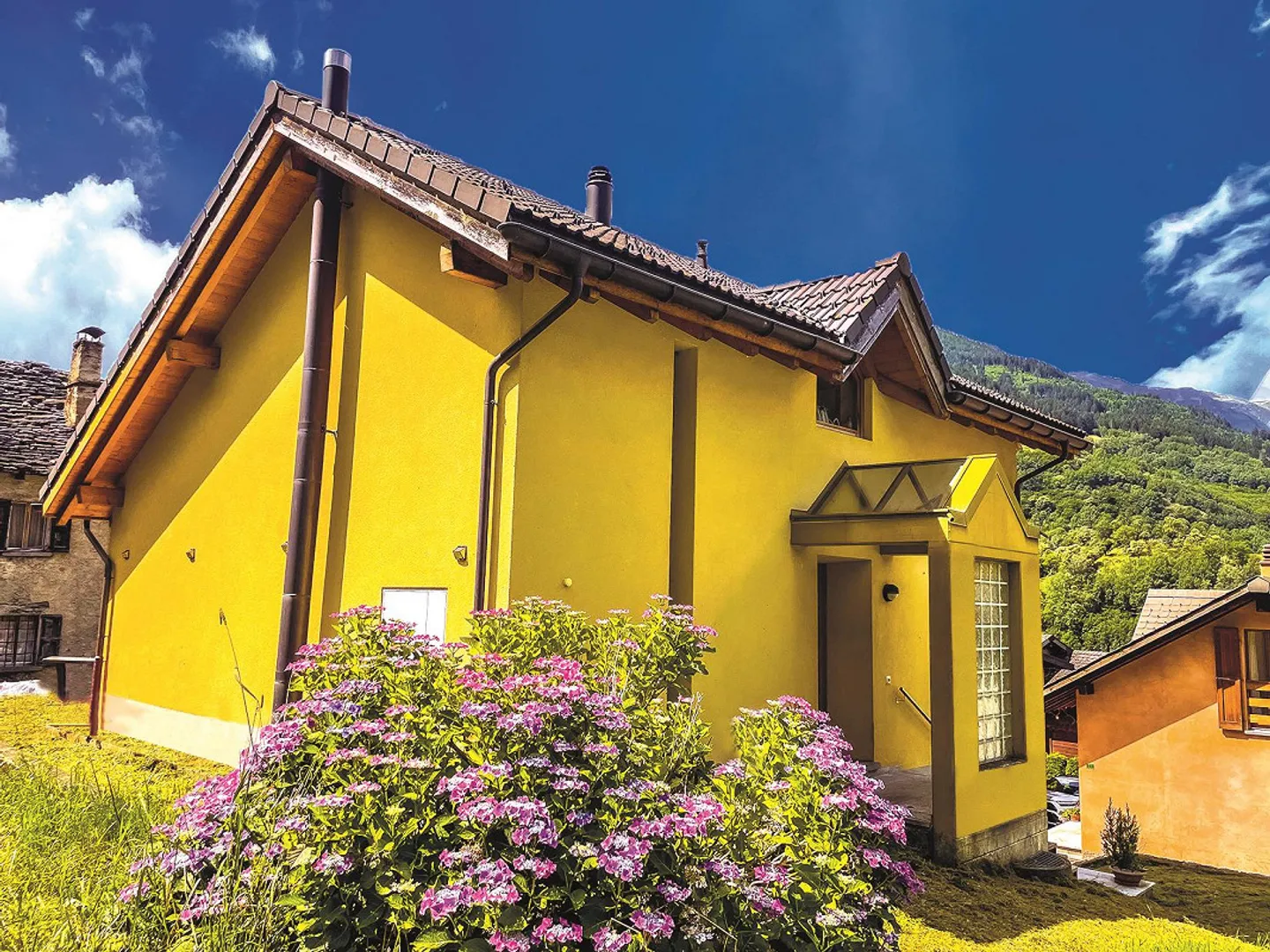 Ticino: Single-family house with garden and garage - Photo 15 of 15