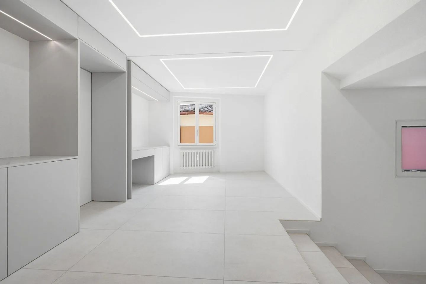 Appartement élégant de 3,5 pièces entièrement rénové dans le centre historique d'Ascona - Photo 1 sur 7