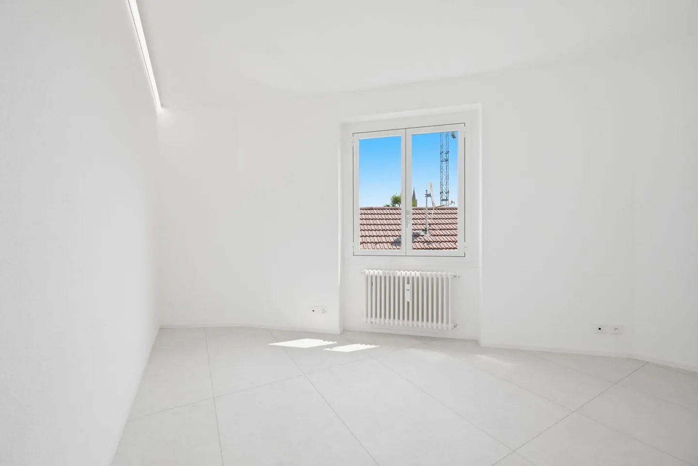 Appartement élégant de 3,5 pièces entièrement rénové dans le centre historique d'Ascona - Photo 5 sur 7