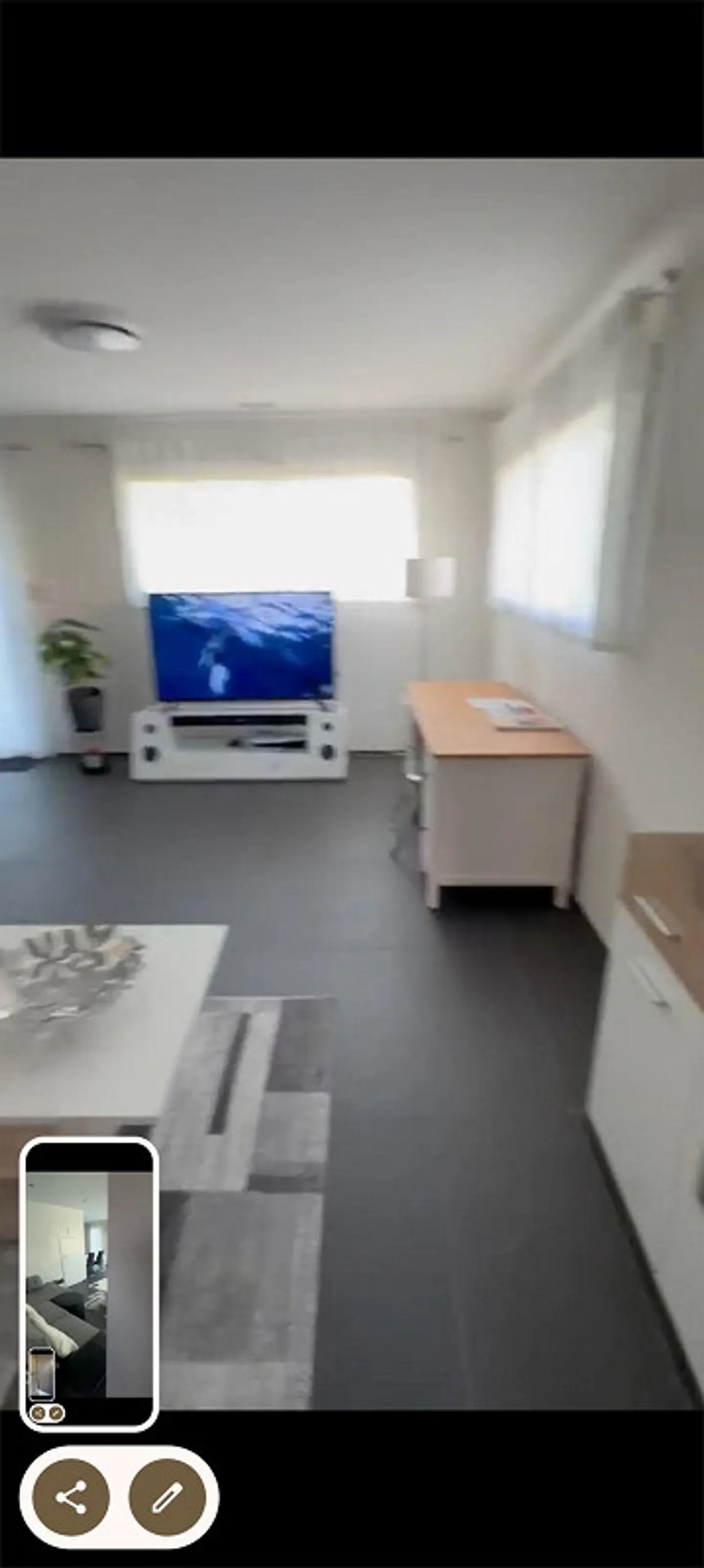 Ground floor apartment with large seating area, near train station - Photo 10 of 10