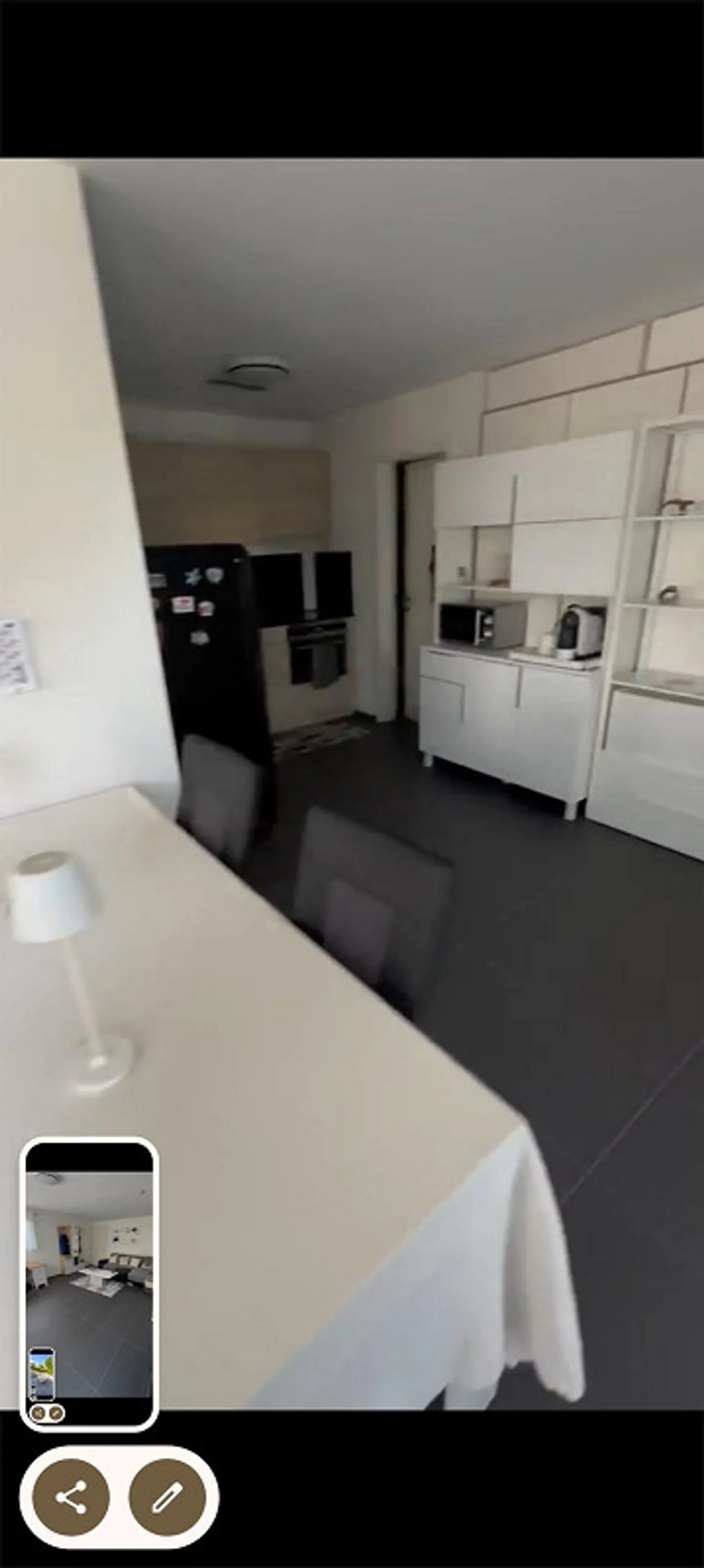 Ground floor apartment with large seating area, near train station - Photo 6 of 10