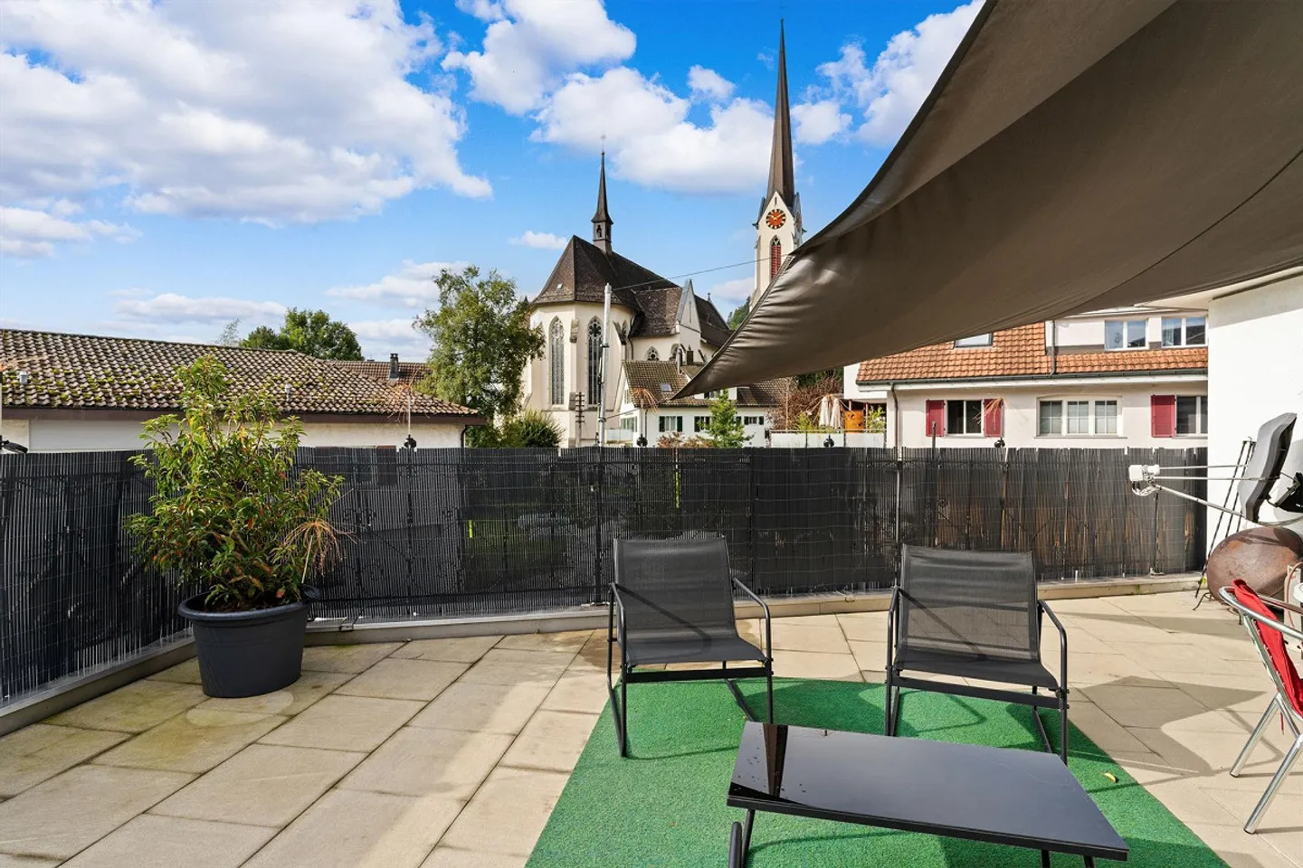 Appartamento con terrazza di 5,5 stanze - Foto 12 di 13