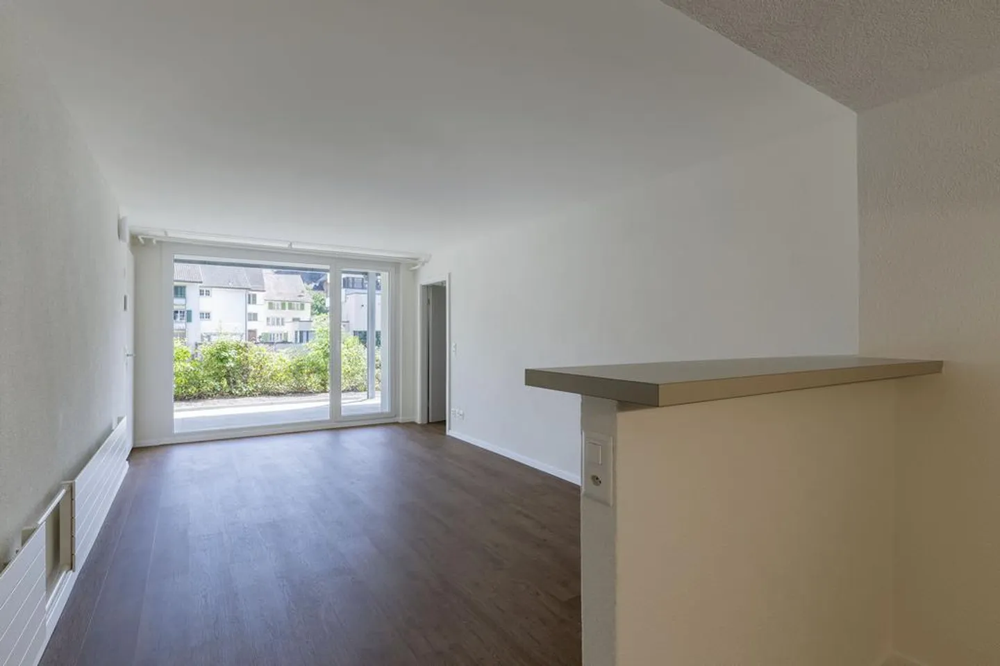 Loyer offert ! Un appartement avec un certain je-ne-sais-quoi - Photo 2 sur 7