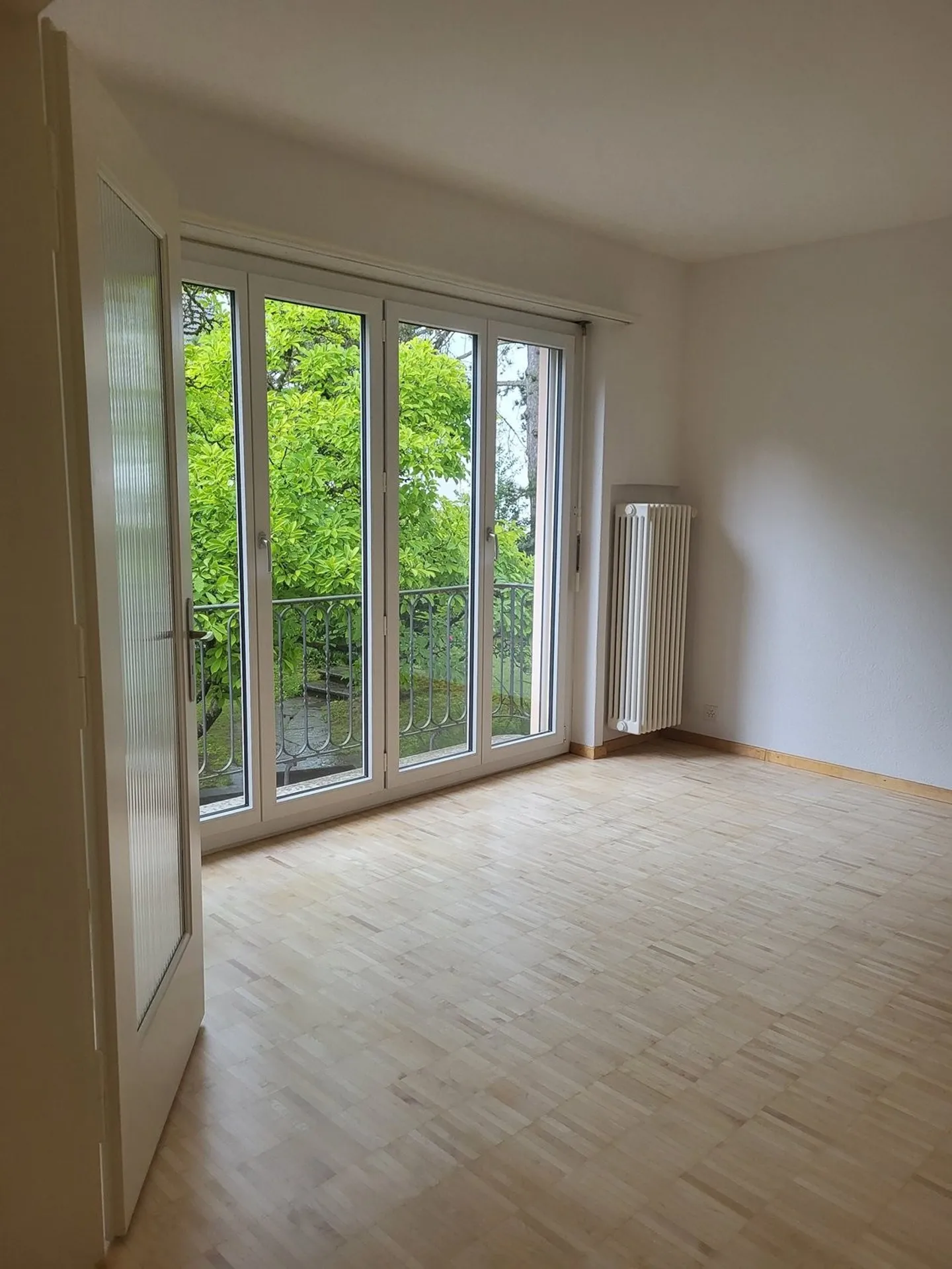 Moderno appartamento con 3 camere e balcone a Bienne - Foto 10 di 14