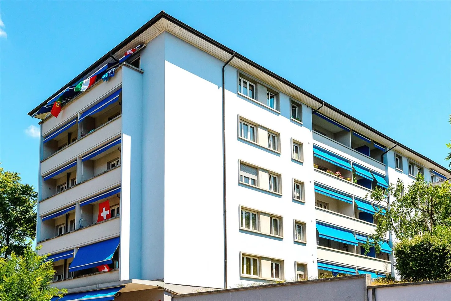 Apartment for rent - Photo 2 of 2