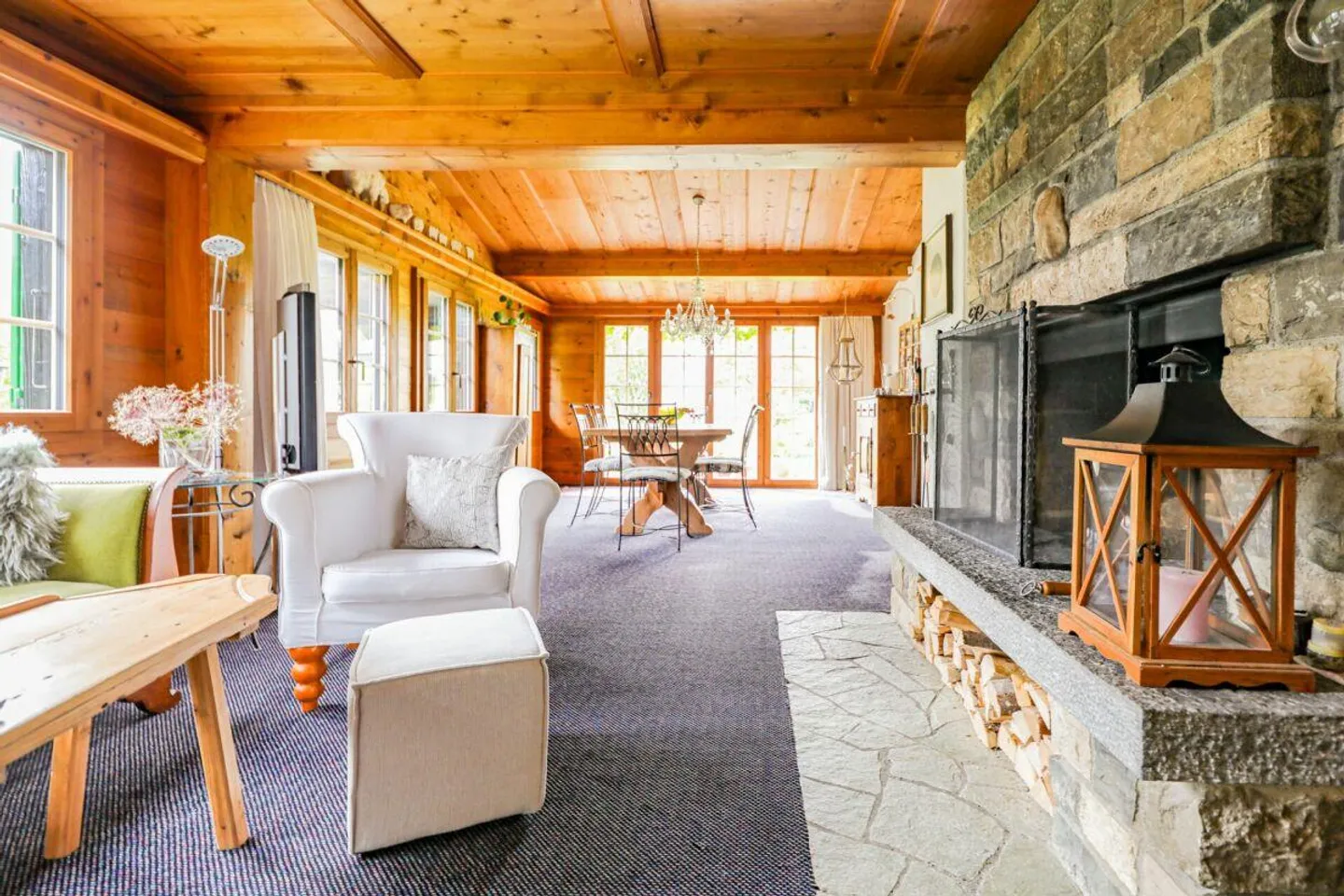 Gemütliches Chalet mit grosszügigem Umschwung und wunderschönem Ausblick - Foto 2 von 11