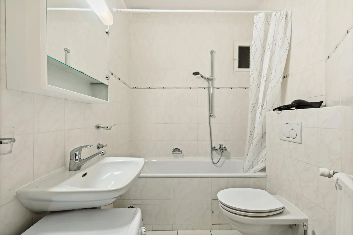 Furnished 2-room apartment - Photo 3 of 4