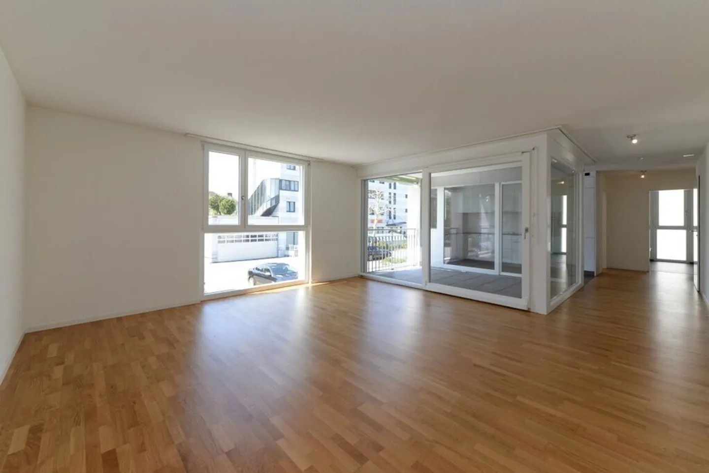 Apartment for rent - Photo 3 of 9