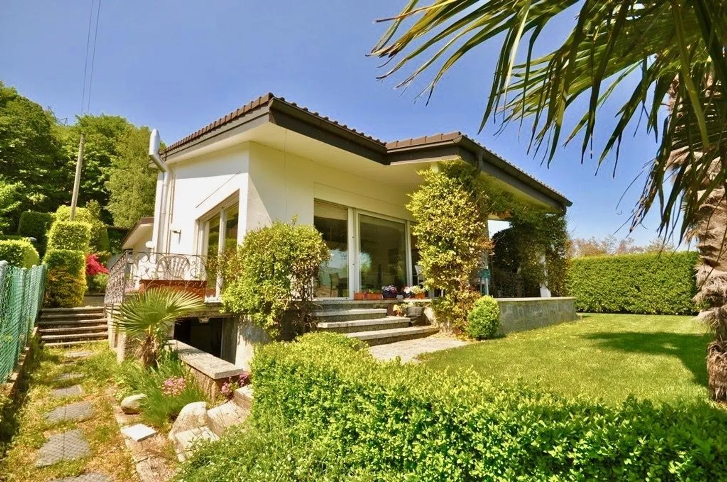 Villa Familiare Elegante a Carona - Foto 1 di 14