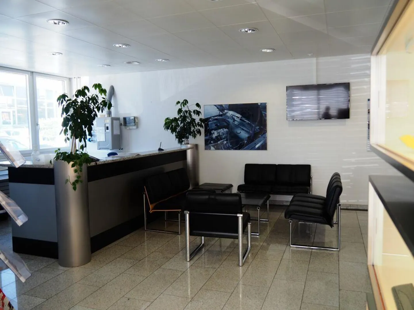 Espaces de bureaux et commerciaux entièrement développés et attrayants - Photo 3 sur 5