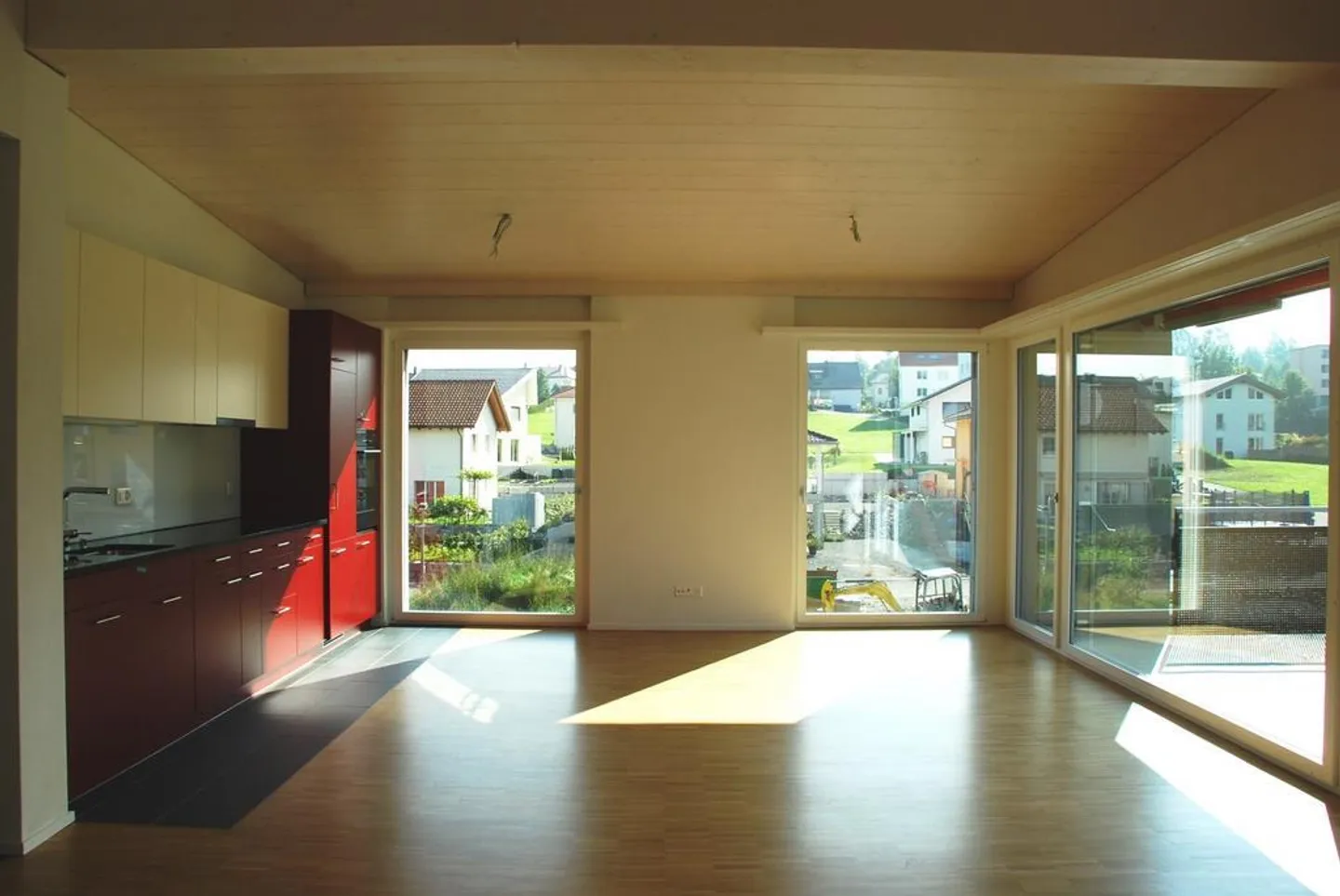 Modern penthouse apartment with large balcony and Swedish stove - Photo 2 of 8